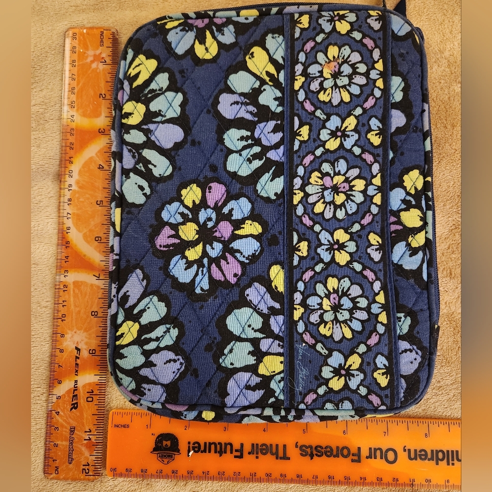 Vera Bradley IPad/Tablet Sleeve